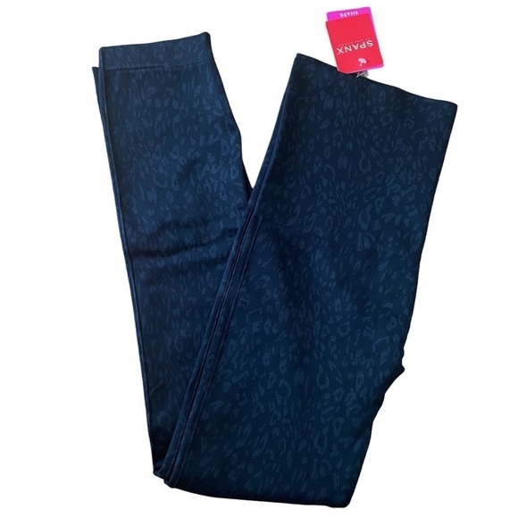 Spanx Seamless Black Leopard Print Slimming Ankle Length Leggings - Picture 3 of 4